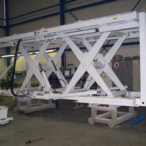 A double horizontal lift made by Power Lift