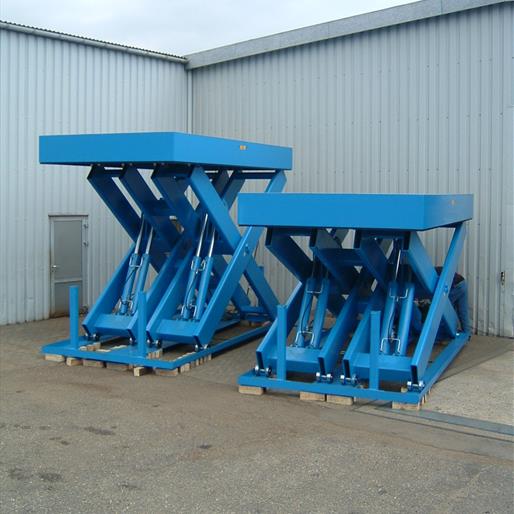 A double horizontal lift made by Power Lift